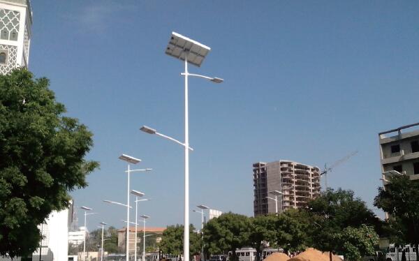 CLIPPER <a href='http://www.kslights.com/products/solar-led-street-lights/' target='_blank'><u>Solar LED Street Light</u></a>